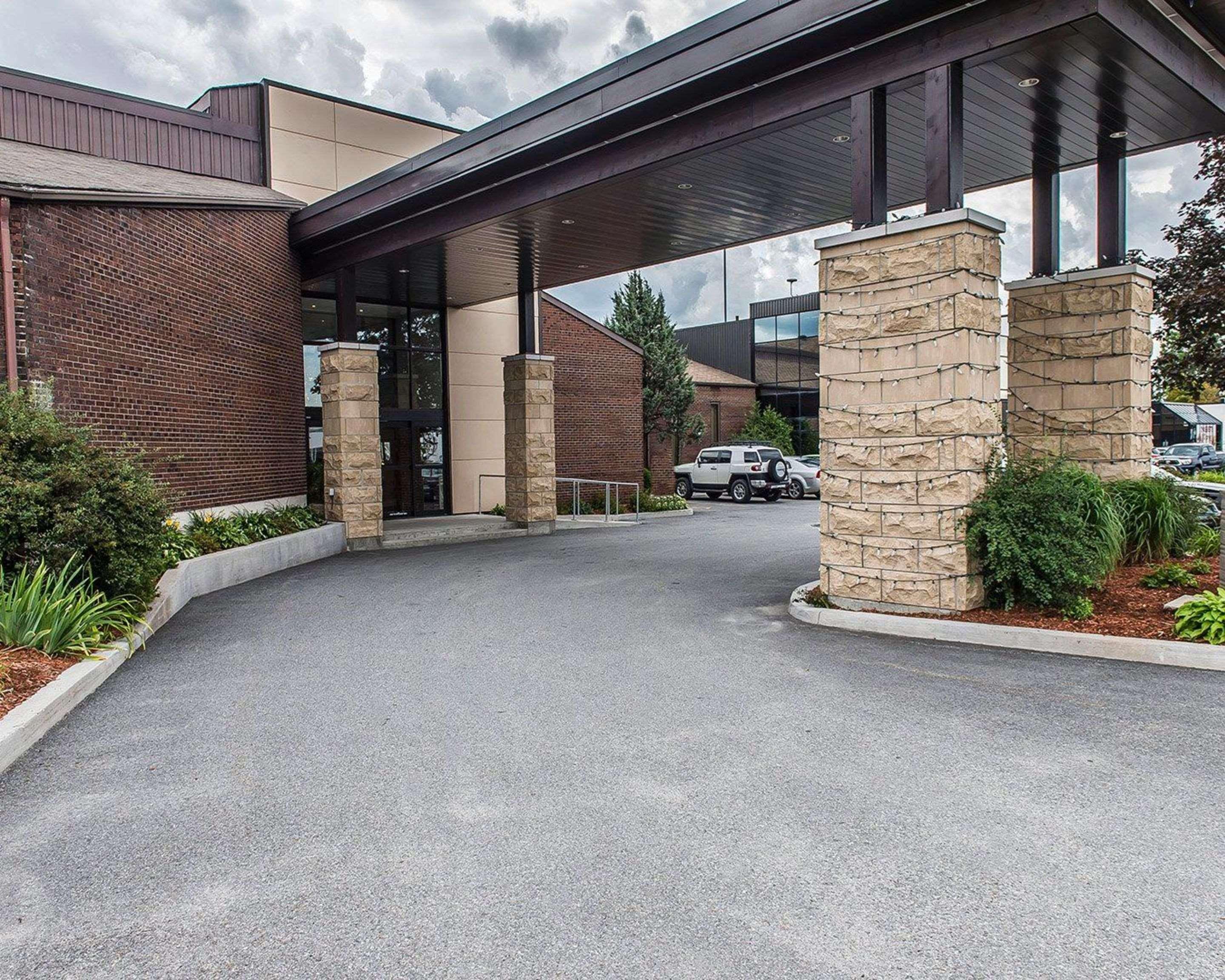 Quality Inn & Suites Гатино Экстерьер фото